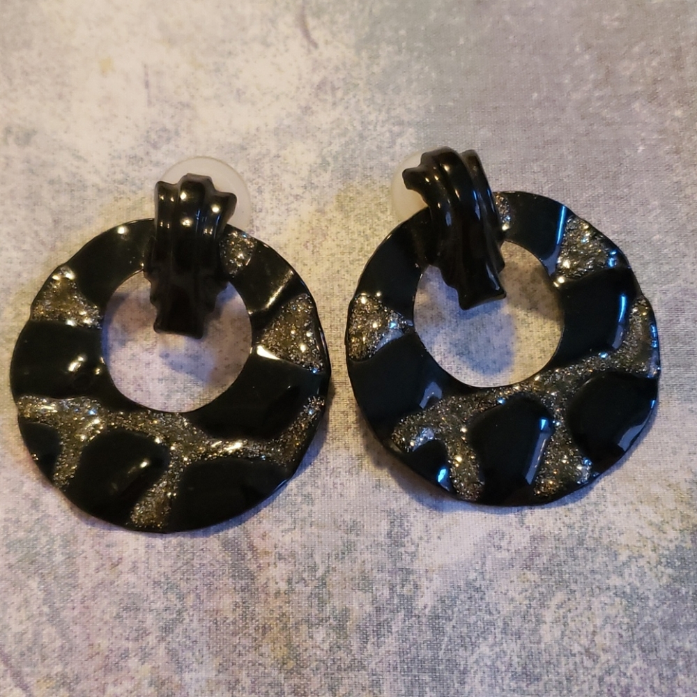 Retro earrings